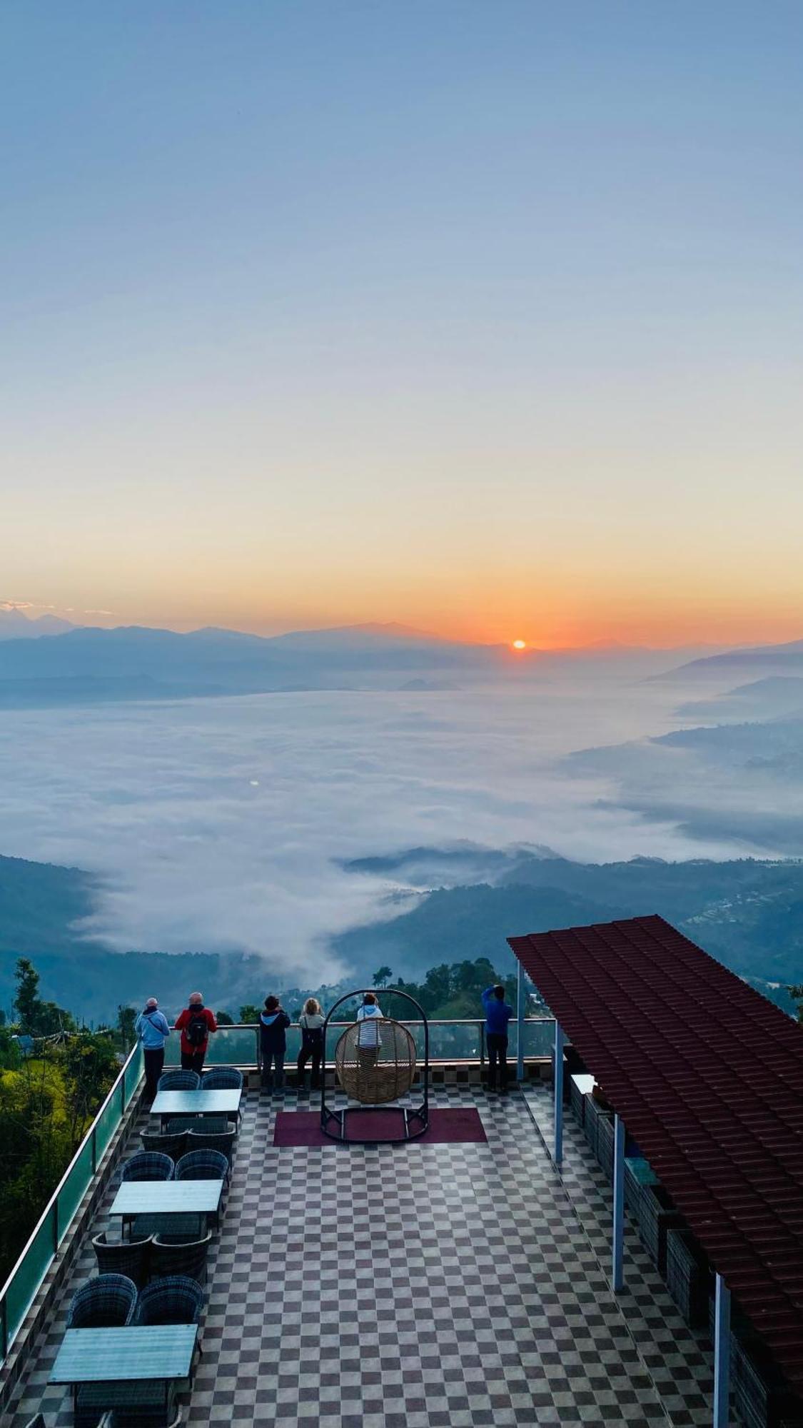 Himalayan Sunrise Hotel Dhulikhel Exterior photo